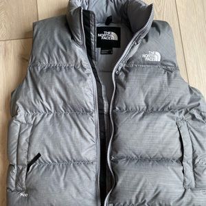 North Face 700 puffy vest, women’s Large , silver/gray